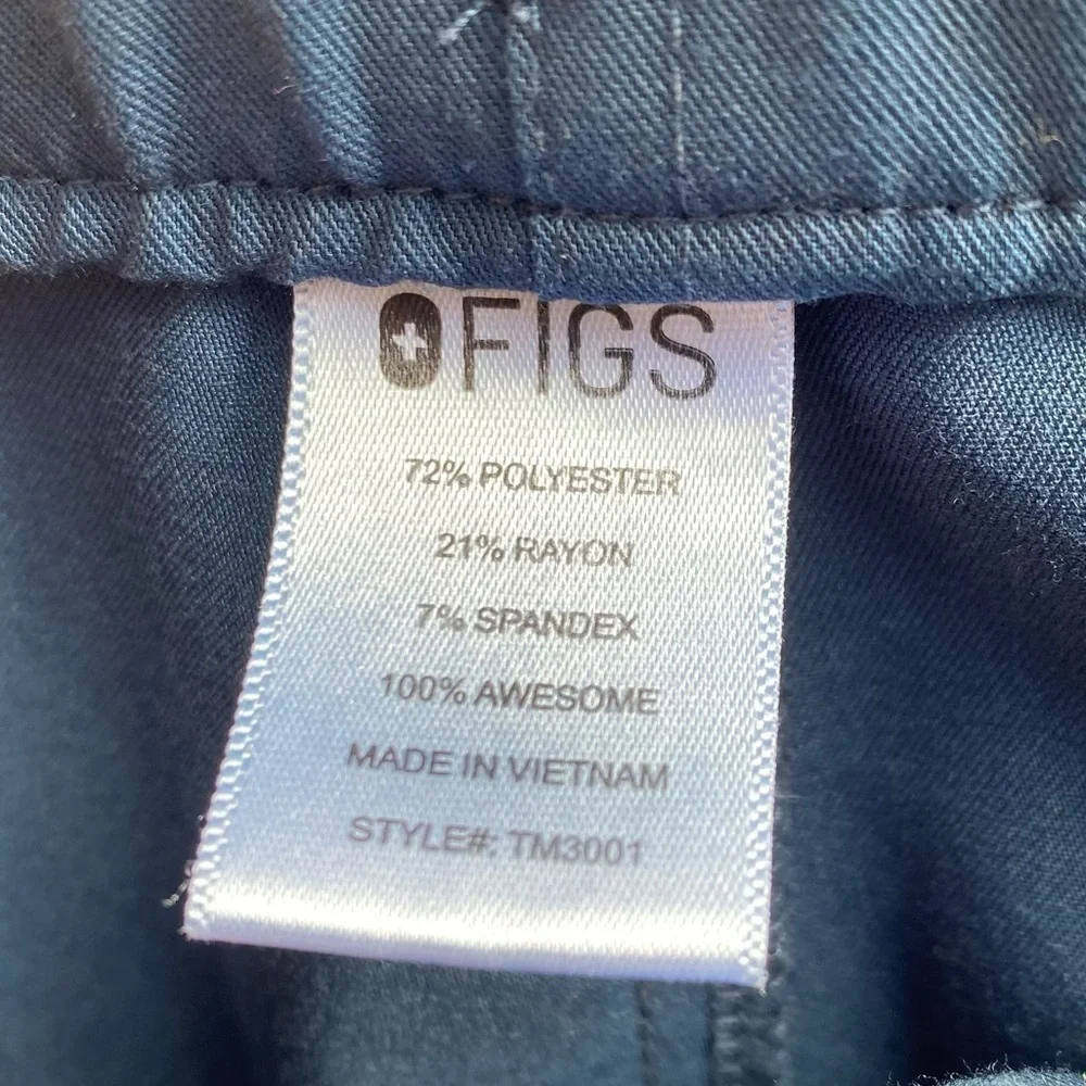 FIGS Men’s Cairo Cargo Scrub Pants Small Blue Gray